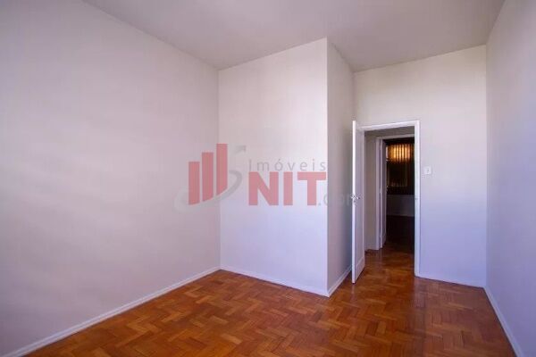 Apartamento à venda com 2 quartos, 75m² - Foto 28