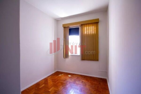 Apartamento à venda com 2 quartos, 75m² - Foto 25