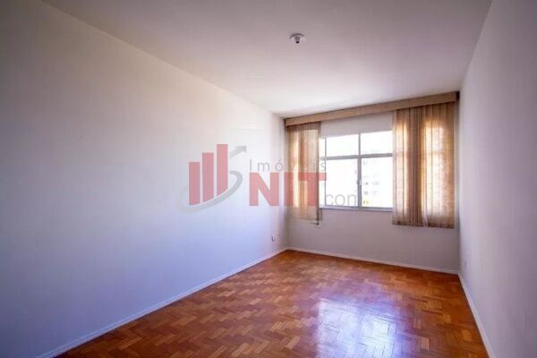 Apartamento à venda com 2 quartos, 75m² - Foto 23