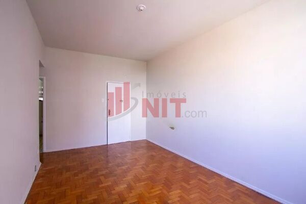 Apartamento à venda com 2 quartos, 75m² - Foto 19