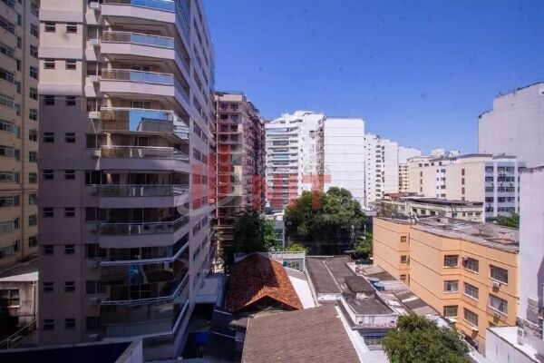 Apartamento à venda com 2 quartos, 75m² - Foto 16