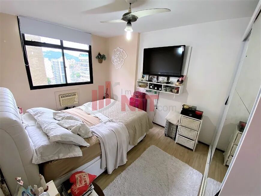 Apartamento à venda com 2 quartos, 70m² - Foto 12