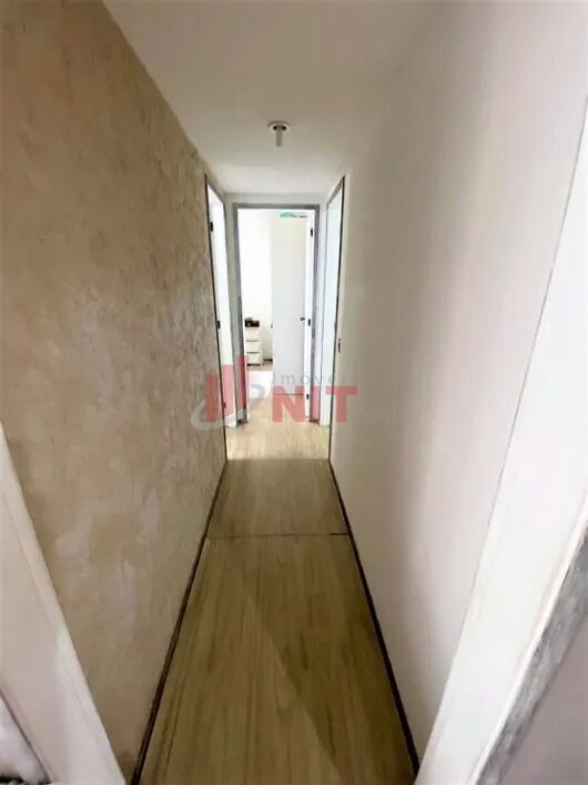 Apartamento à venda com 2 quartos, 70m² - Foto 4