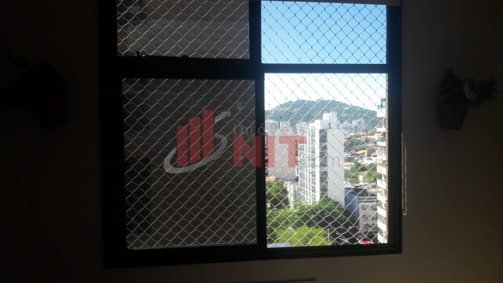 Apartamento à venda com 2 quartos, 70m² - Foto 18