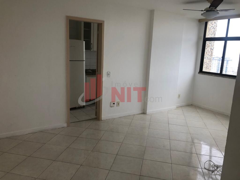 Apartamento à venda com 2 quartos, 60m² - Foto 3