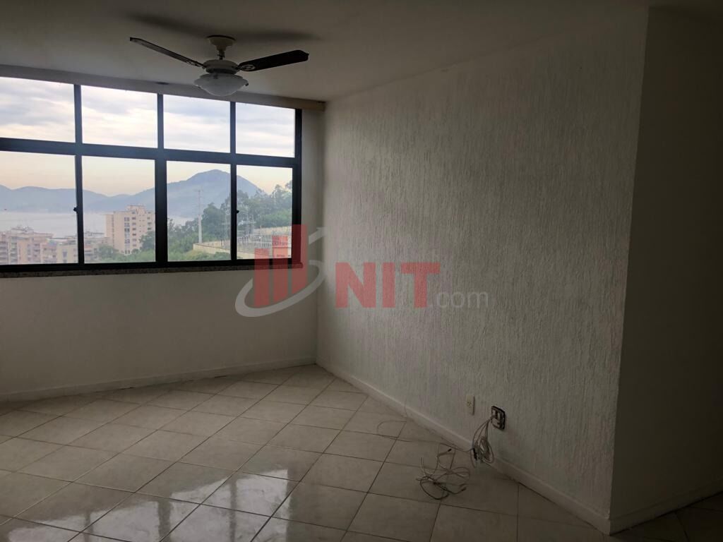 Apartamento à venda com 2 quartos, 60m² - Foto 5