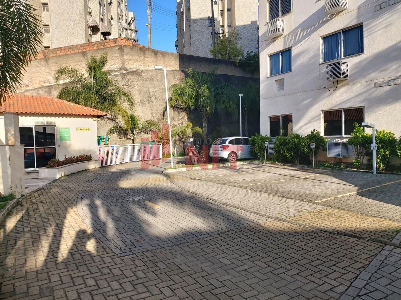 Apartamento à venda com 2 quartos, 50m² - Foto 2