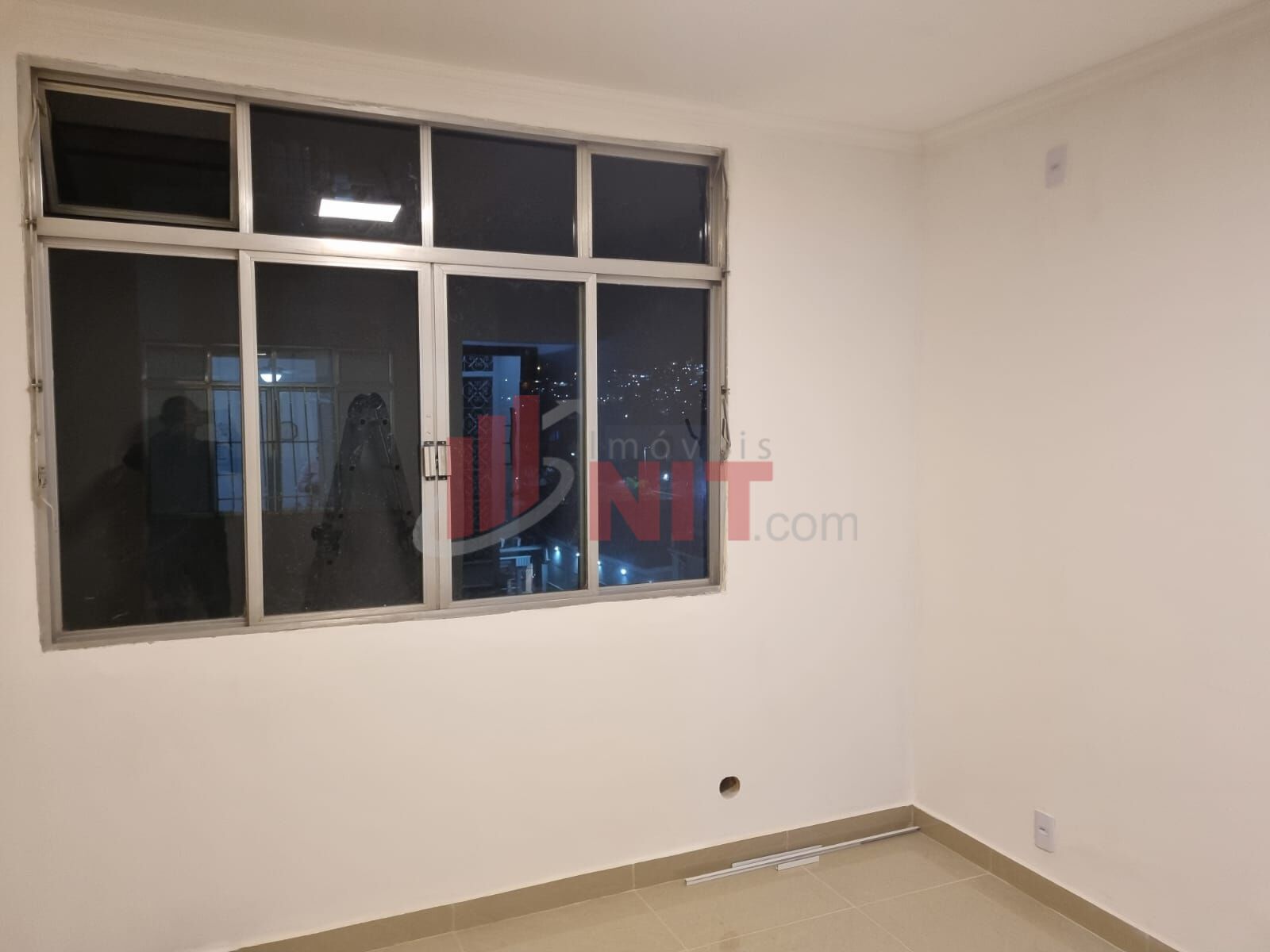 Apartamento à venda com 2 quartos, 65m² - Foto 2