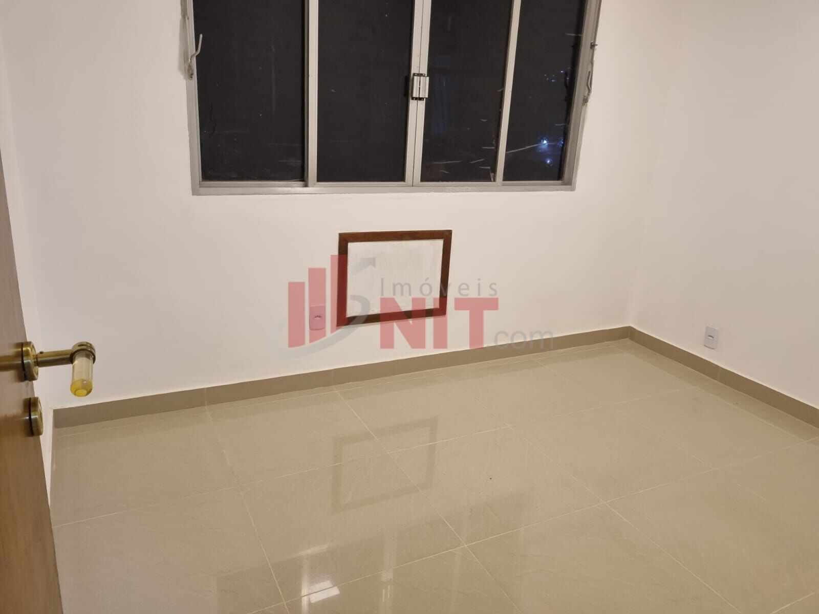 Apartamento à venda com 2 quartos, 65m² - Foto 1