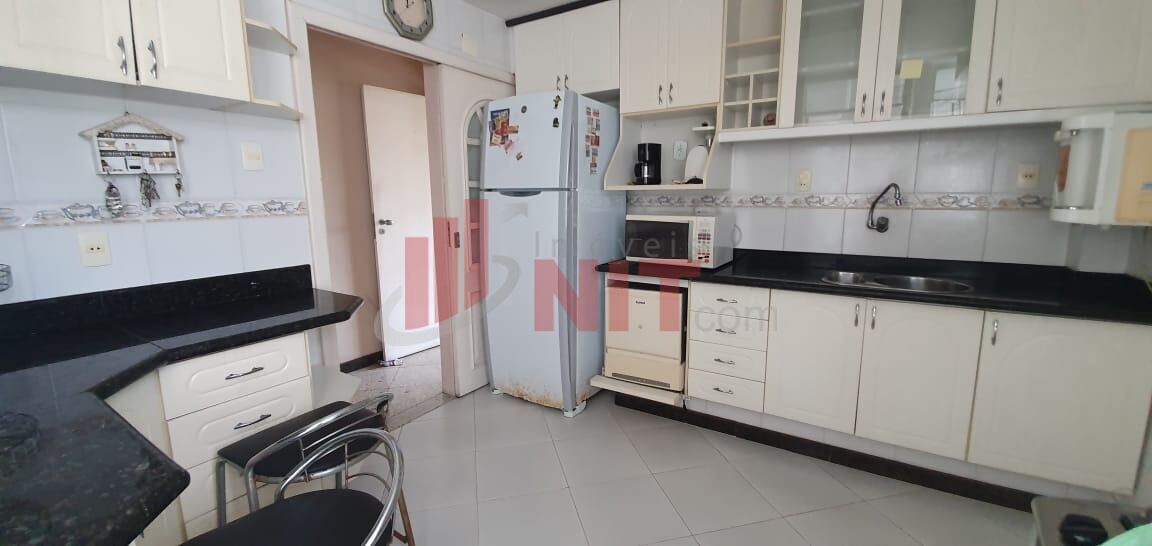 Apartamento à venda com 3 quartos, 146m² - Foto 29