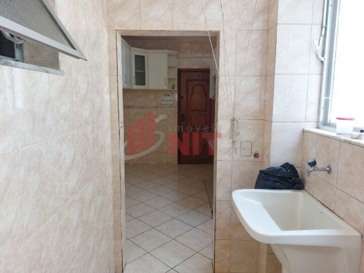 Apartamento à venda com 2 quartos, 75m² - Foto 13