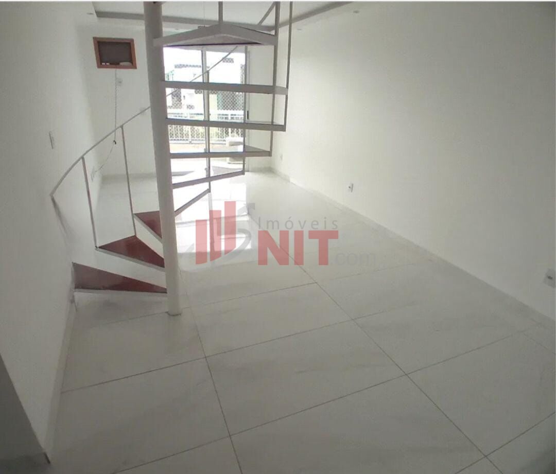 Cobertura à venda com 3 quartos, 160m² - Foto 4