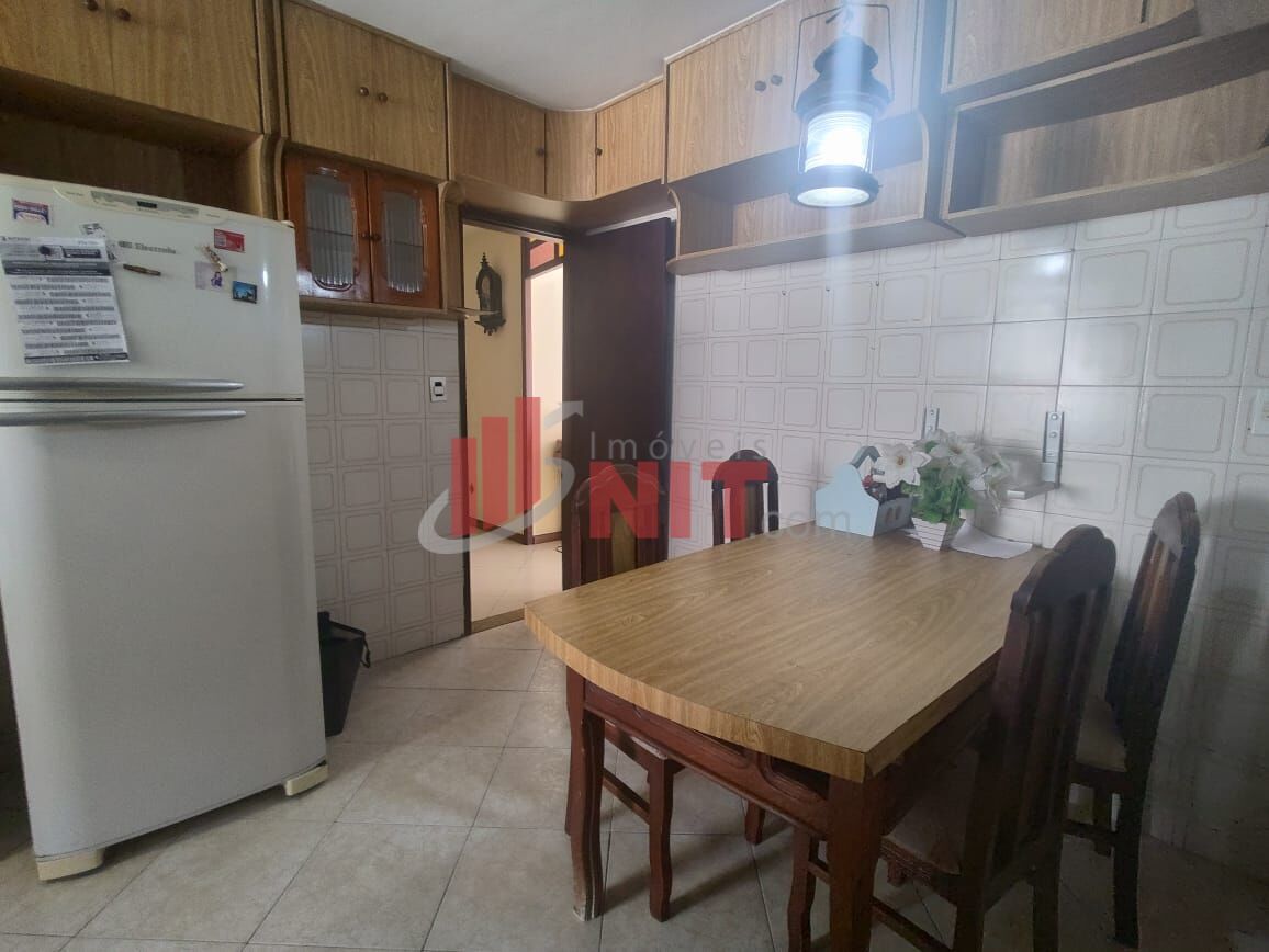 Apartamento para alugar com 3 quartos, 158m² - Foto 35