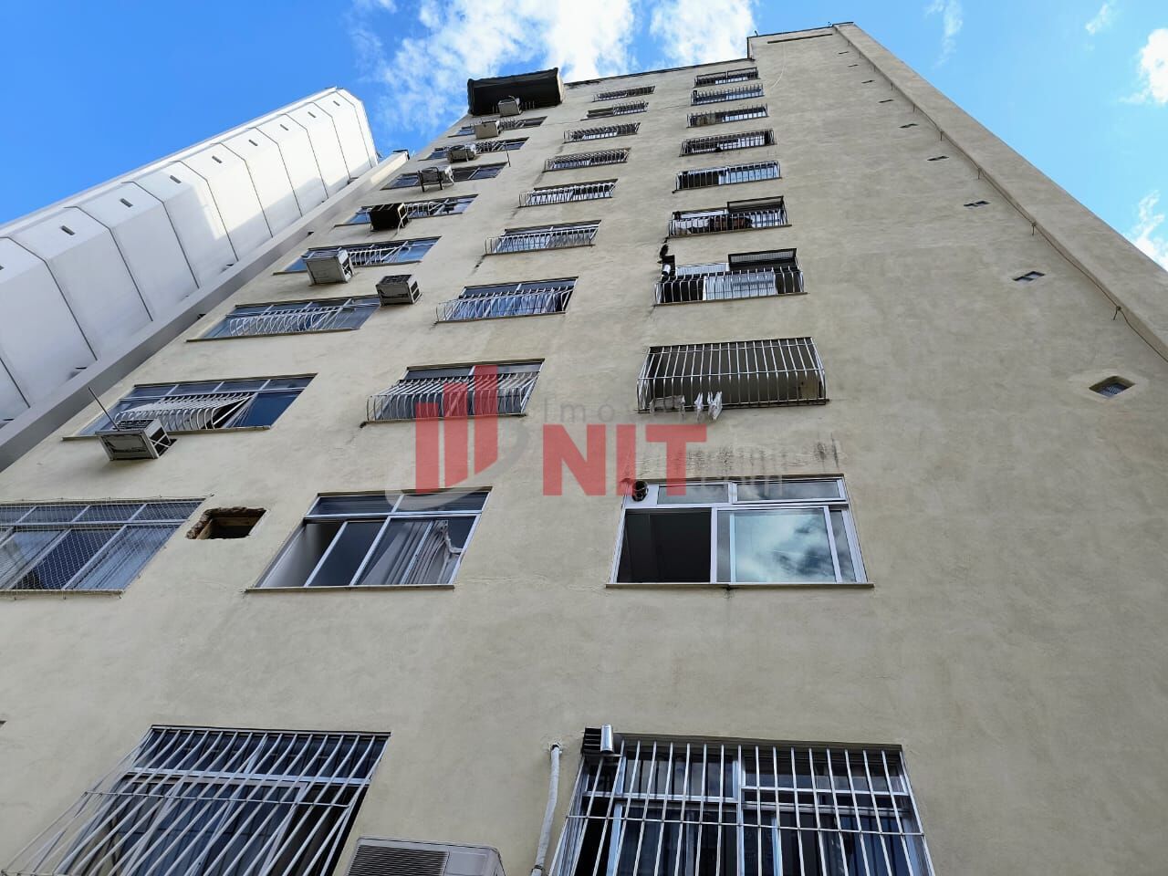 Apartamento para alugar com 3 quartos, 158m² - Foto 4