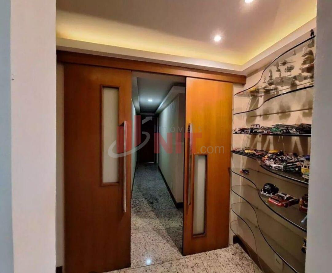 Apartamento à venda com 4 quartos, 180m² - Foto 8