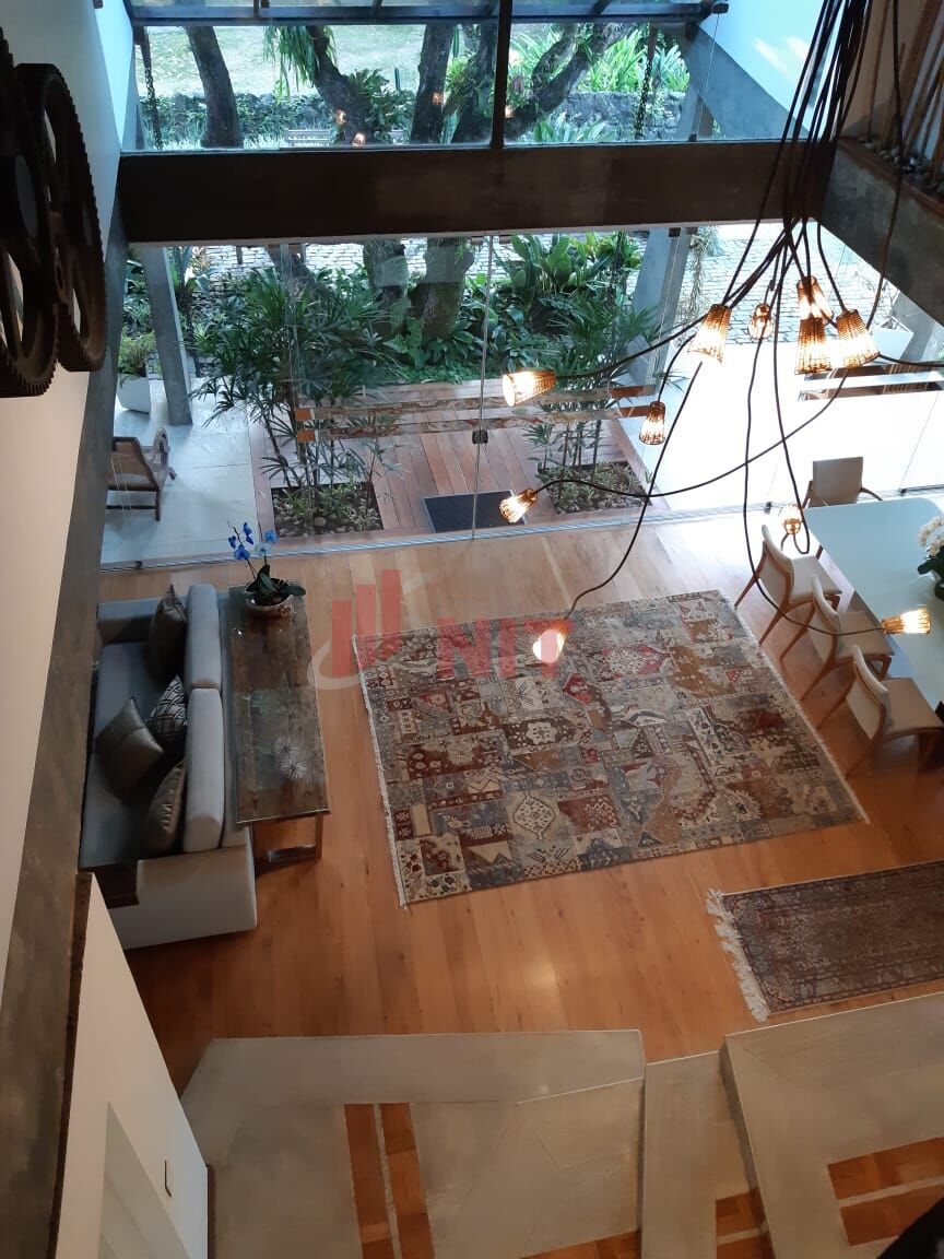 Casa à venda com 3 quartos, 365m² - Foto 8