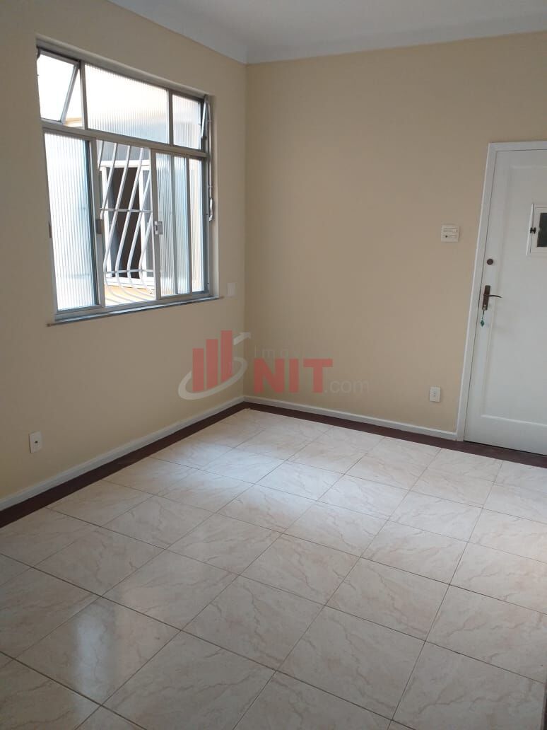 Apartamento à venda com 3 quartos, 90m² - Foto 1