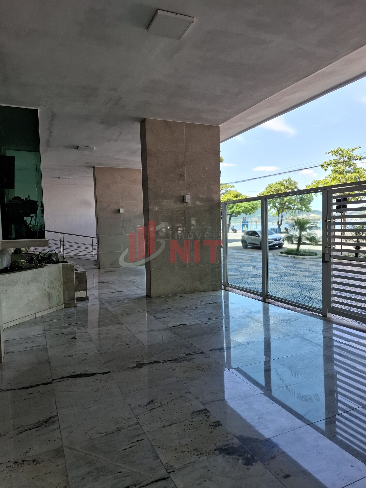 Apartamento à venda com 3 quartos, 183m² - Foto 4