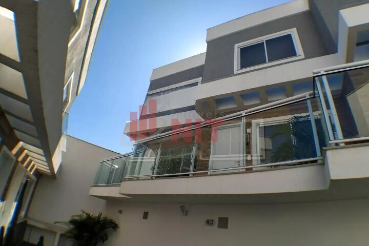 Casa à venda com 2 quartos, 72m² - Foto 5