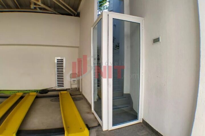 Casa à venda com 2 quartos, 72m² - Foto 10