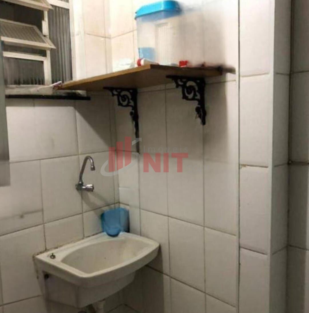 Apartamento à venda com 2 quartos, 75m² - Foto 22