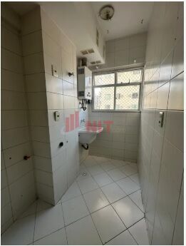 Apartamento à venda com 2 quartos, 70m² - Foto 11