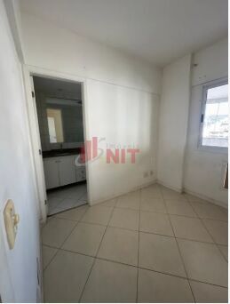 Apartamento à venda com 2 quartos, 70m² - Foto 7