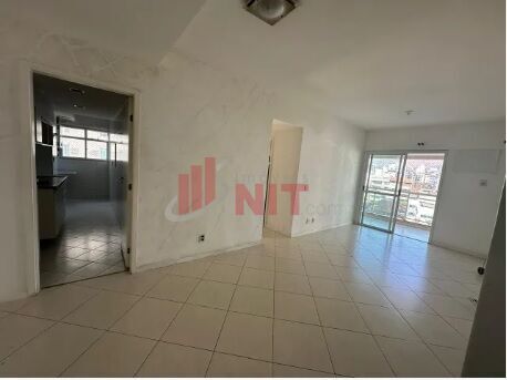 Apartamento à venda com 2 quartos, 70m² - Foto 4