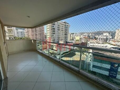 Apartamento à venda com 2 quartos, 70m² - Foto 2