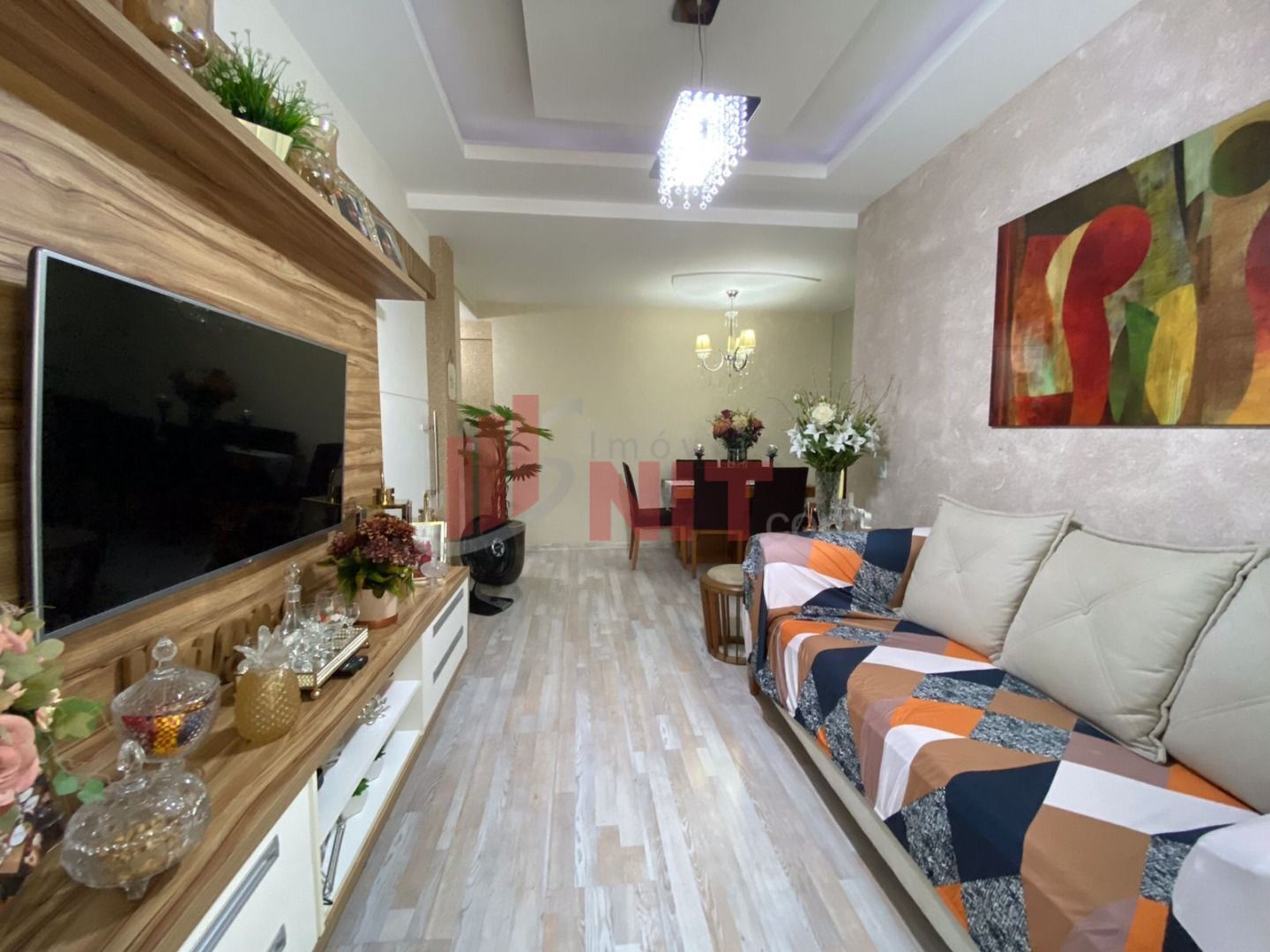 Apartamento à venda com 2 quartos, 75m² - Foto 4