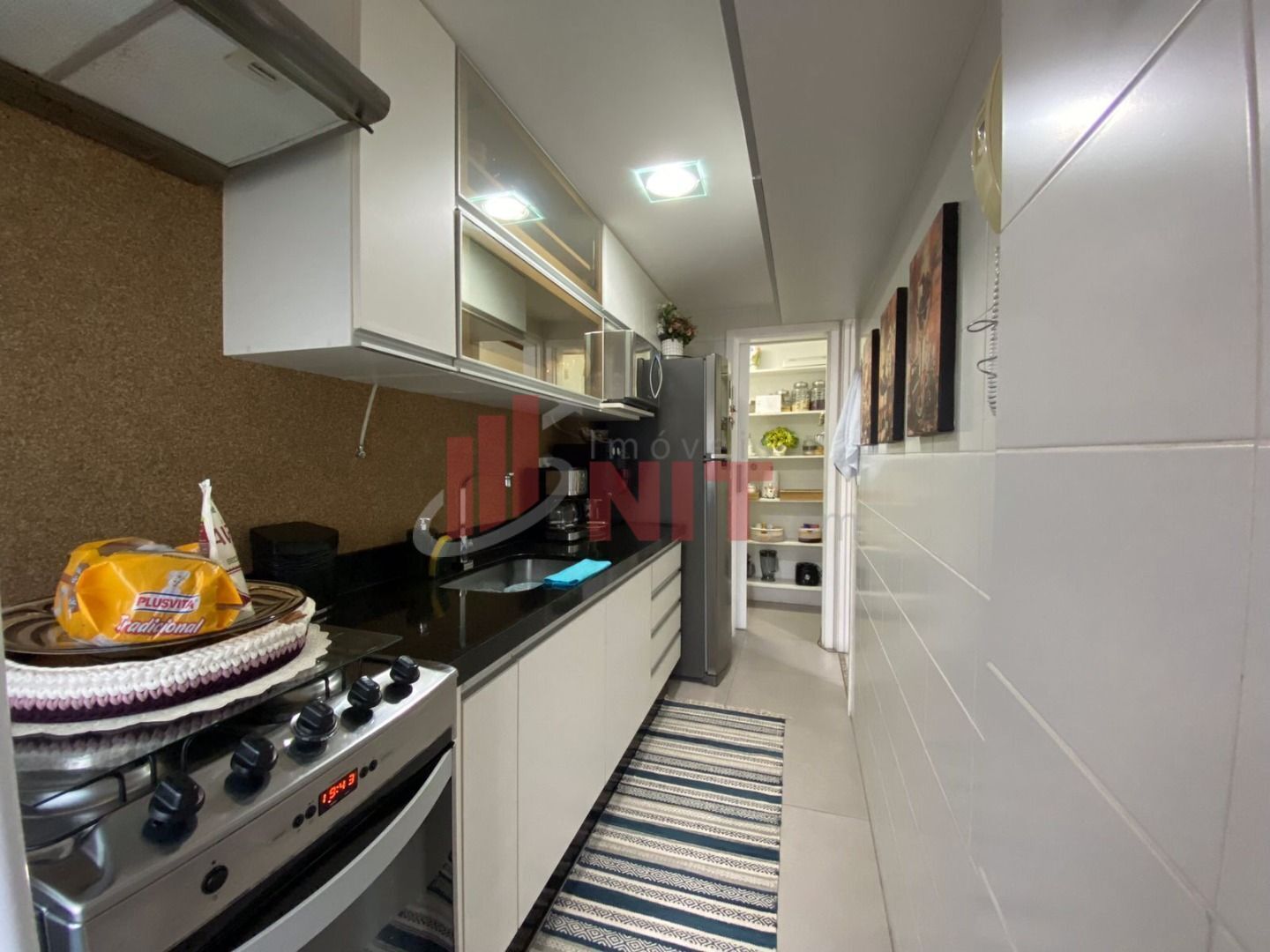 Apartamento à venda com 2 quartos, 75m² - Foto 16