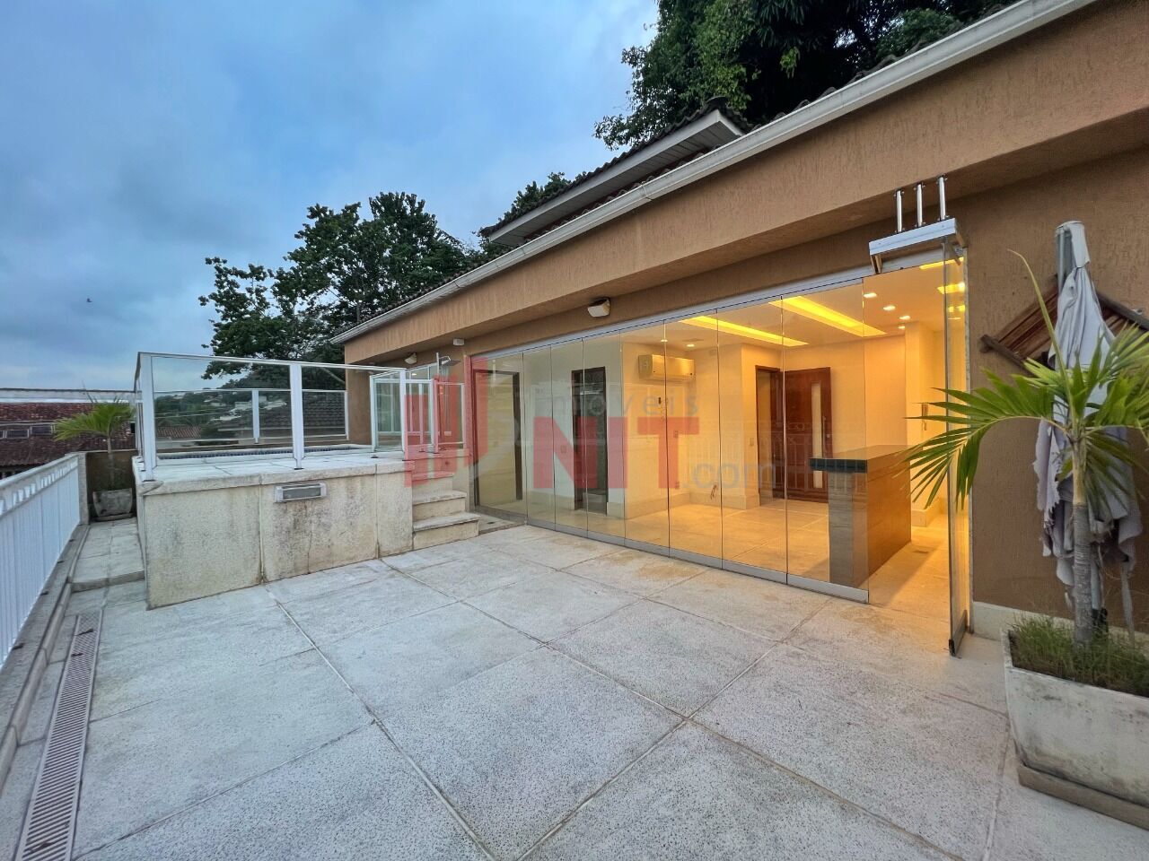 Casa de Condomínio à venda com 4 quartos, 240m² - Foto 10