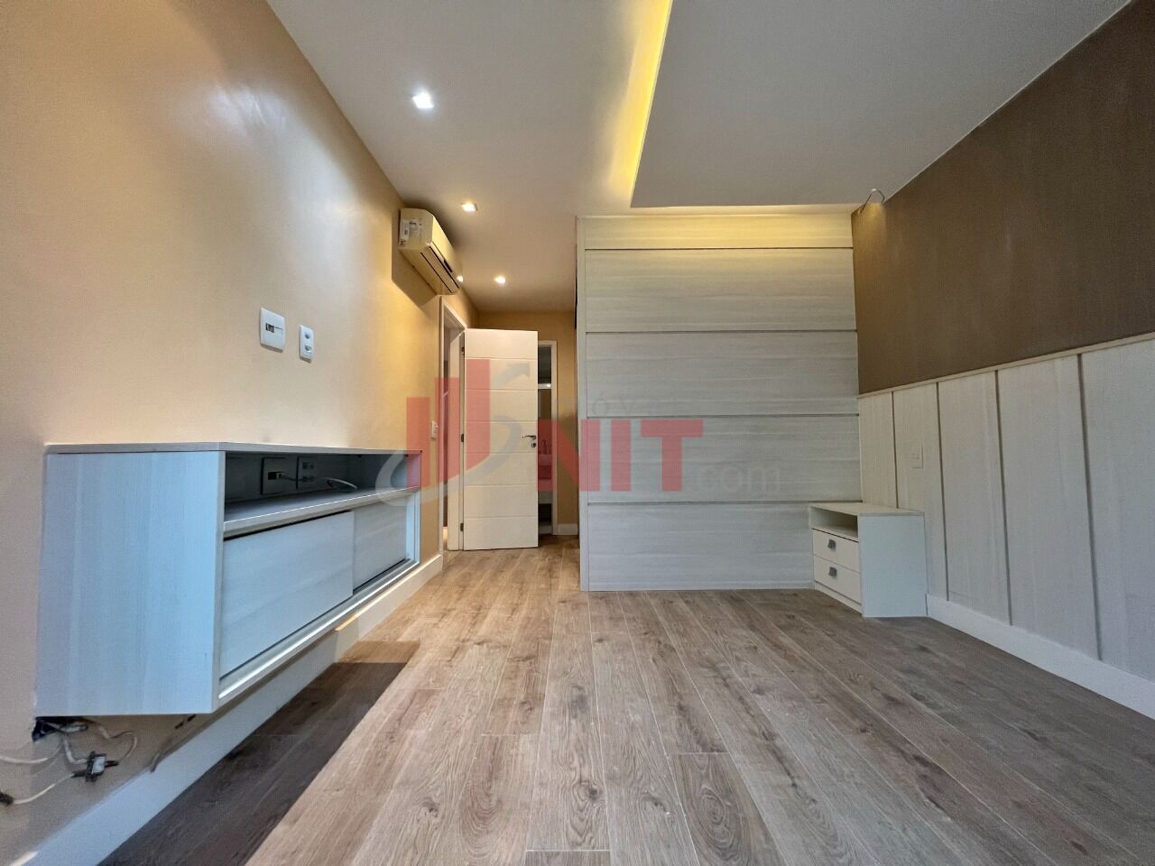 Casa de Condomínio à venda com 4 quartos, 240m² - Foto 23