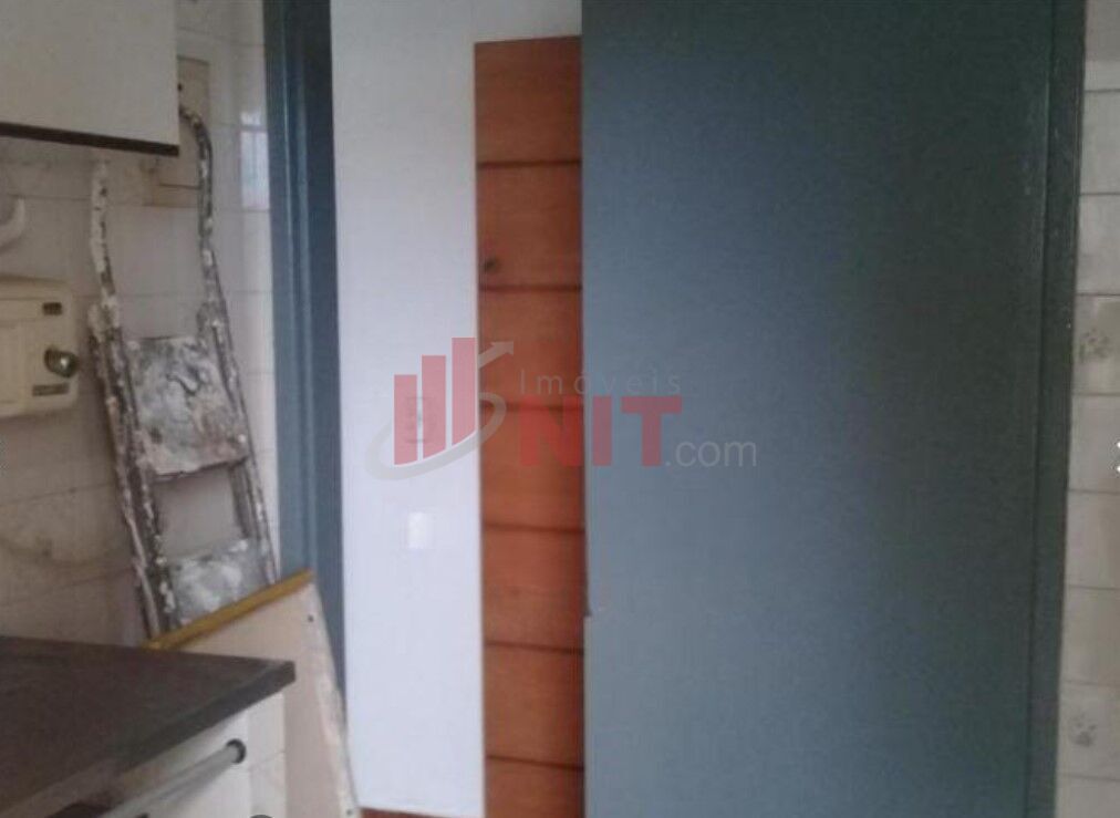 Apartamento à venda com 2 quartos, 75m² - Foto 18