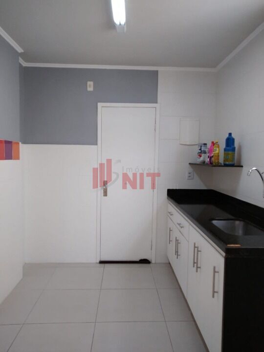 Apartamento à venda com 2 quartos, 75m² - Foto 17