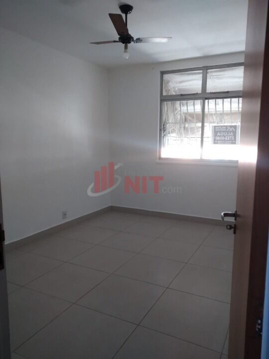 Apartamento à venda com 2 quartos, 75m² - Foto 7