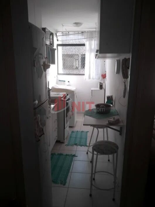 Apartamento à venda com 2 quartos, 60m² - Foto 12