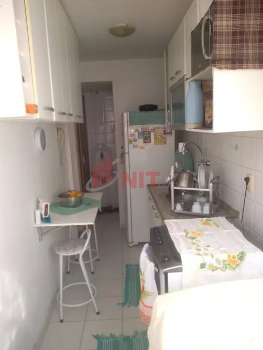 Apartamento à venda com 2 quartos, 60m² - Foto 13