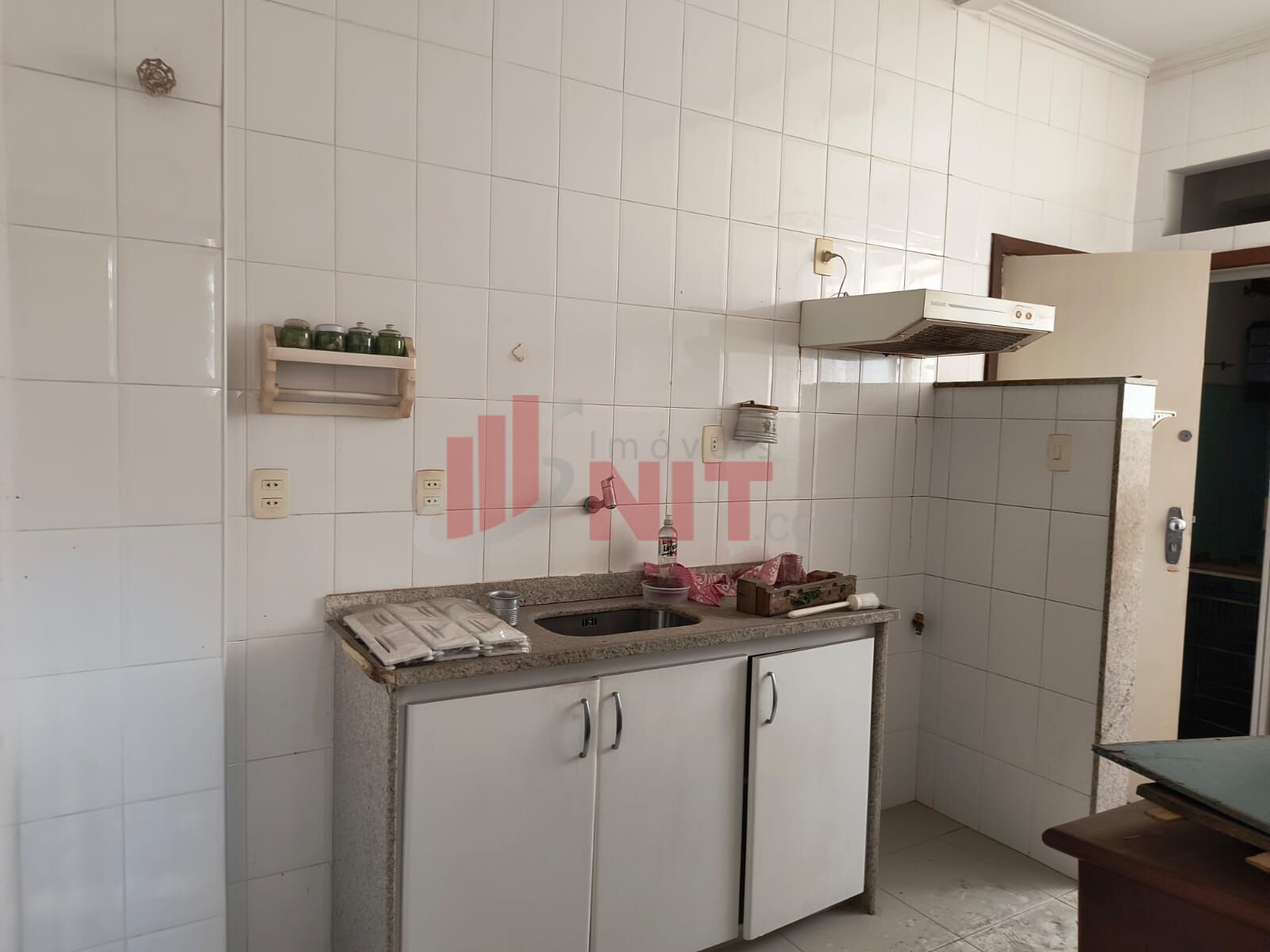 Apartamento à venda com 2 quartos, 75m² - Foto 34