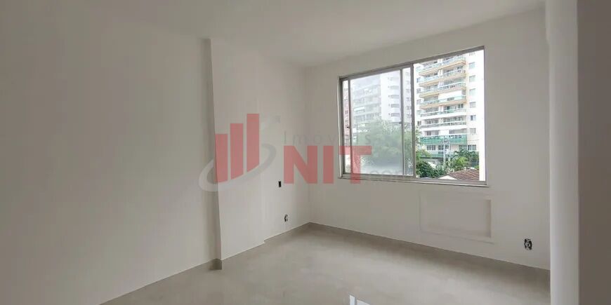 Apartamento à venda com 2 quartos, 100m² - Foto 34