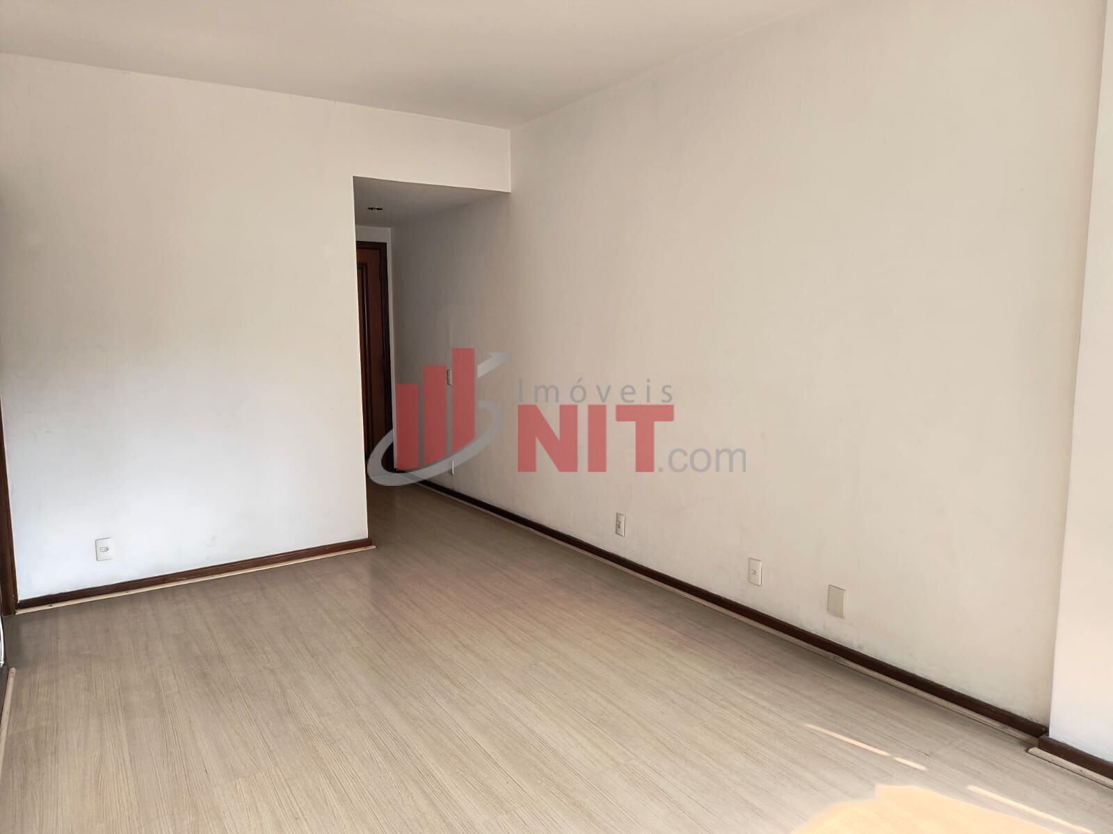 Apartamento à venda com 2 quartos, 93m² - Foto 4