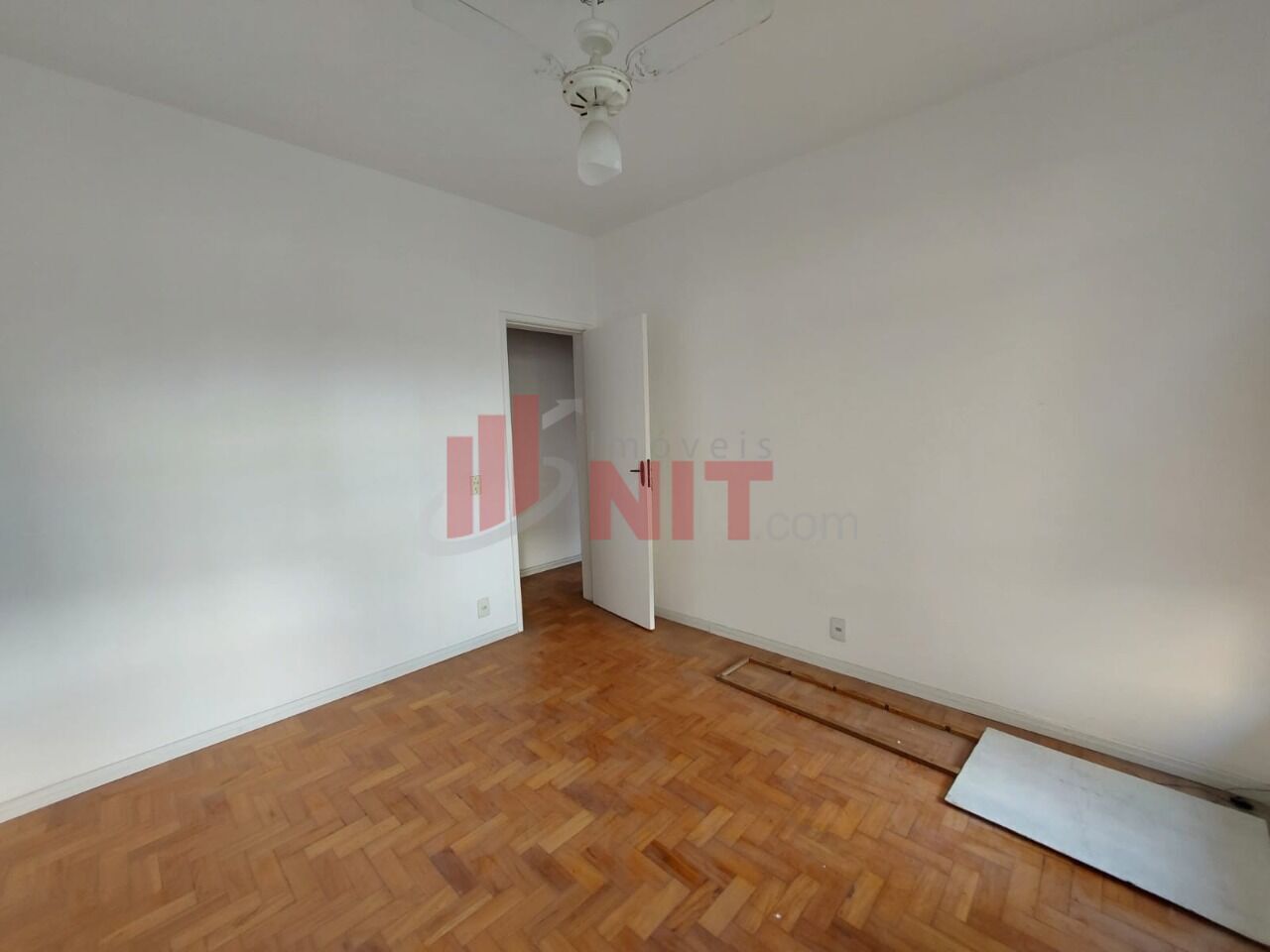 Apartamento à venda com 2 quartos, 83m² - Foto 10