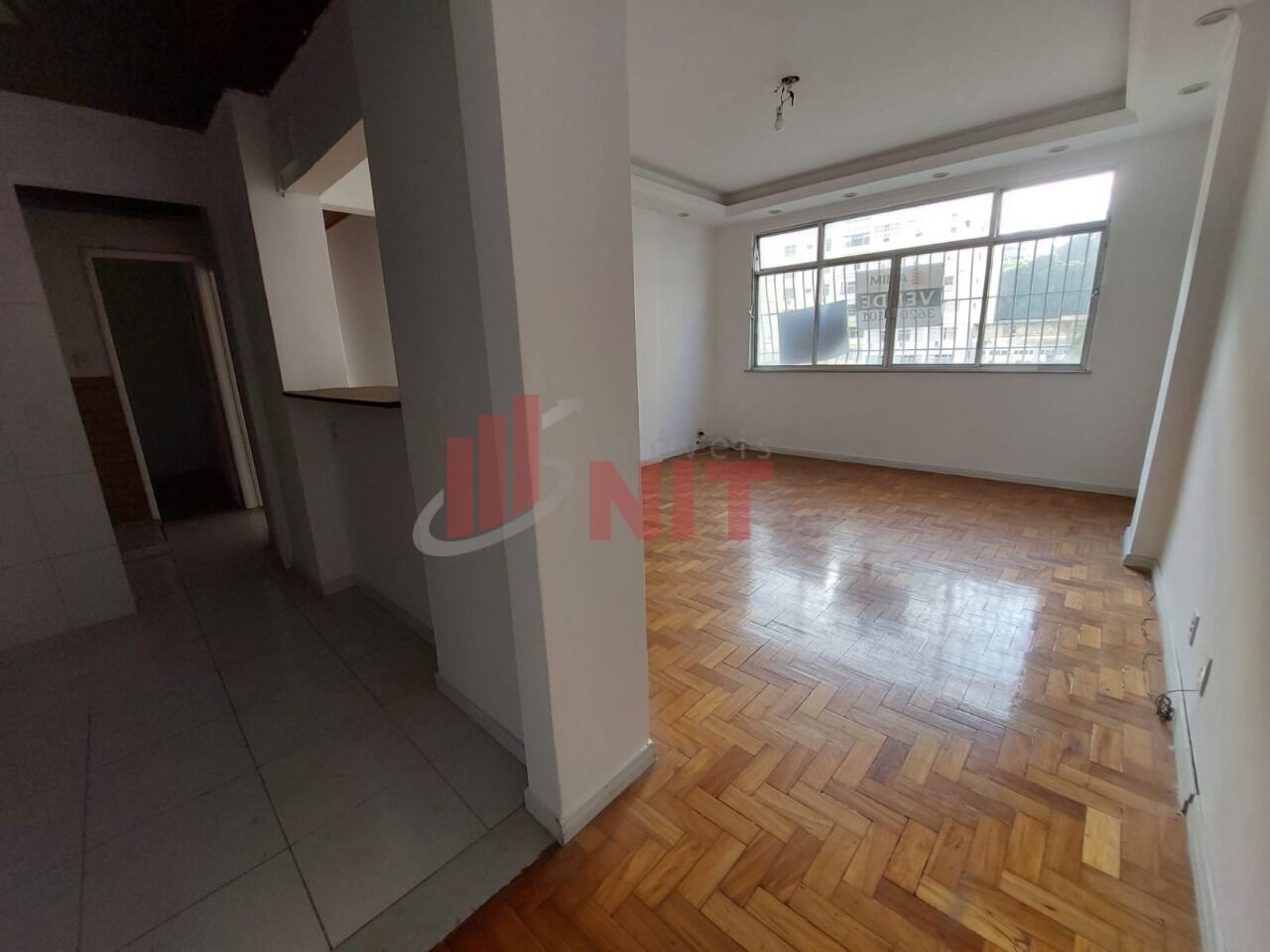 Apartamento à venda com 2 quartos, 83m² - Foto 3