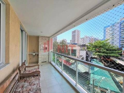 Apartamento à venda com 3 quartos, 130m² - Foto 1