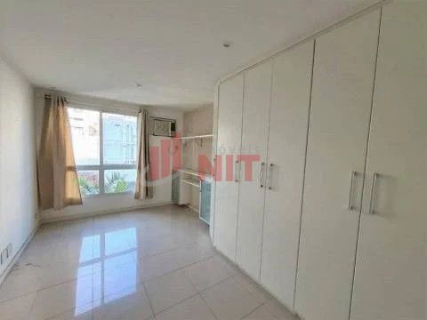 Apartamento à venda com 3 quartos, 130m² - Foto 14