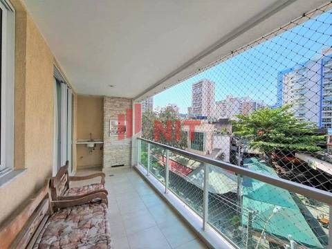 Apartamento à venda com 3 quartos, 130m² - Foto 2