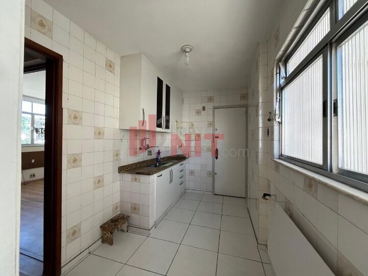 Apartamento à venda com 2 quartos, 70m² - Foto 12