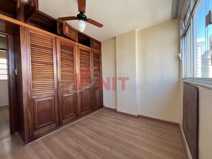 Apartamento à venda com 2 quartos, 70m² - Foto 4