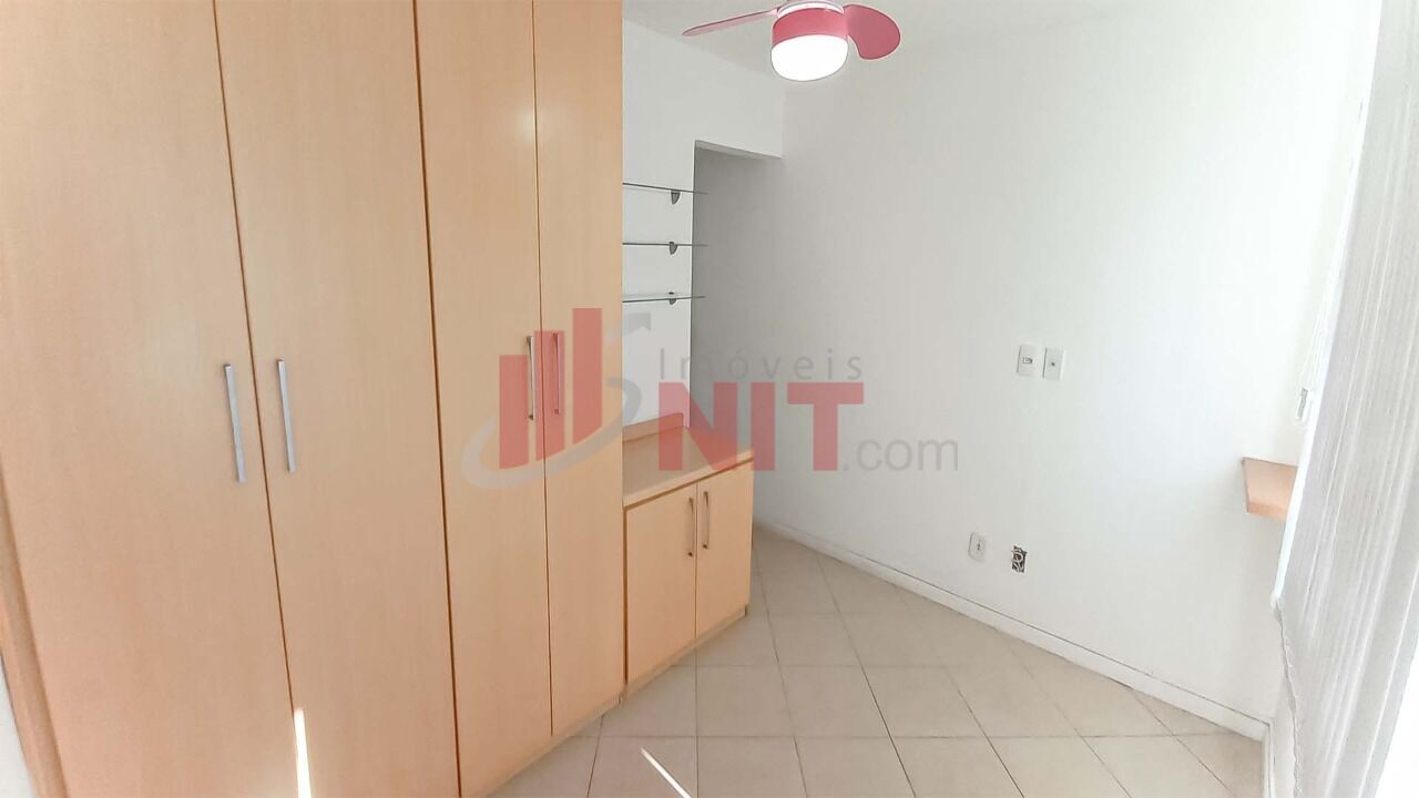 Apartamento à venda com 2 quartos, 65m² - Foto 9