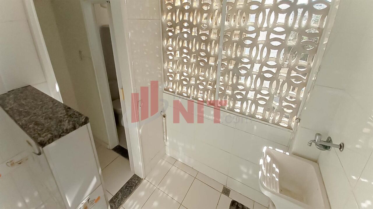 Apartamento à venda com 2 quartos, 65m² - Foto 17